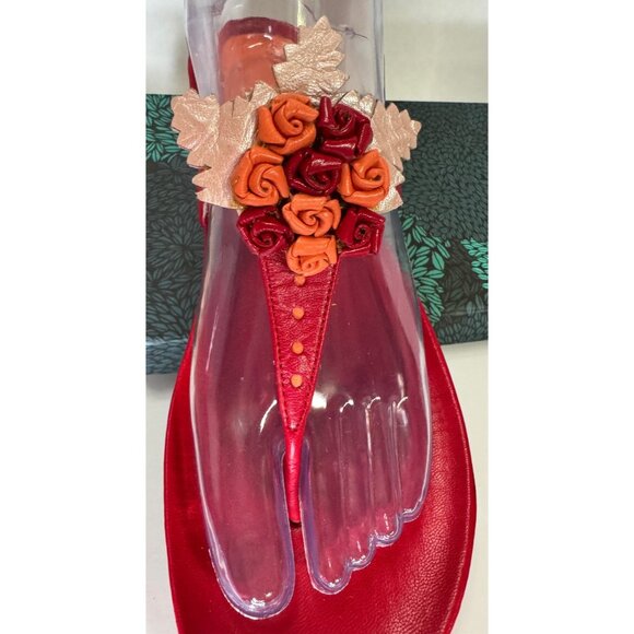 VTG Stuart Weitzman Red Leather Sandals 8.5 Floral Applique Thong Y2K Boho Vacay - Picture 10 of 16